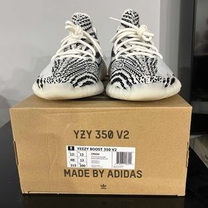 Yeezy 350 V2 Zebra